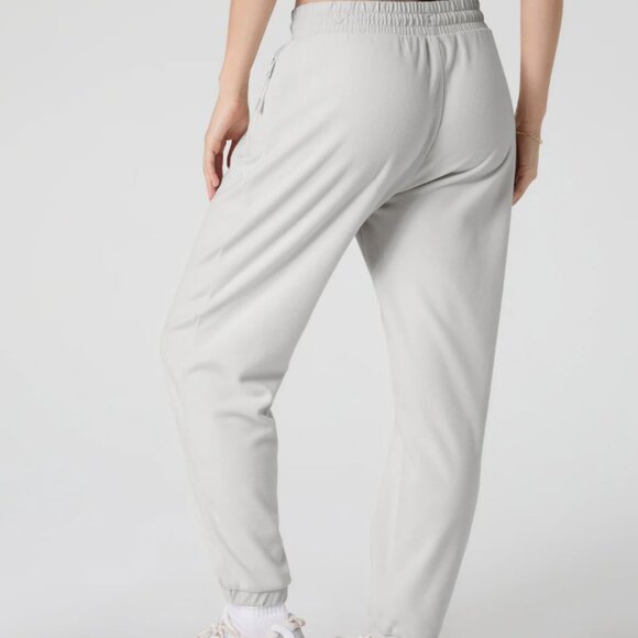 Vuori Aspen Jogger Wind Pro White NWT M - Picture 2 of 10